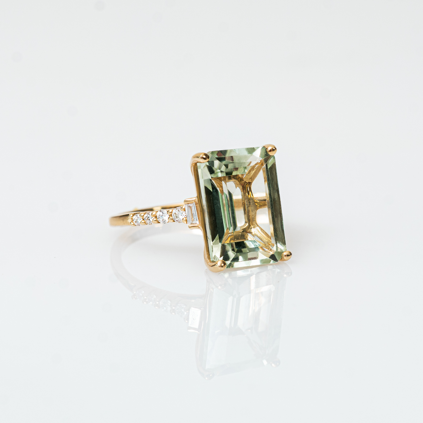 Élan Amethyst Ring
