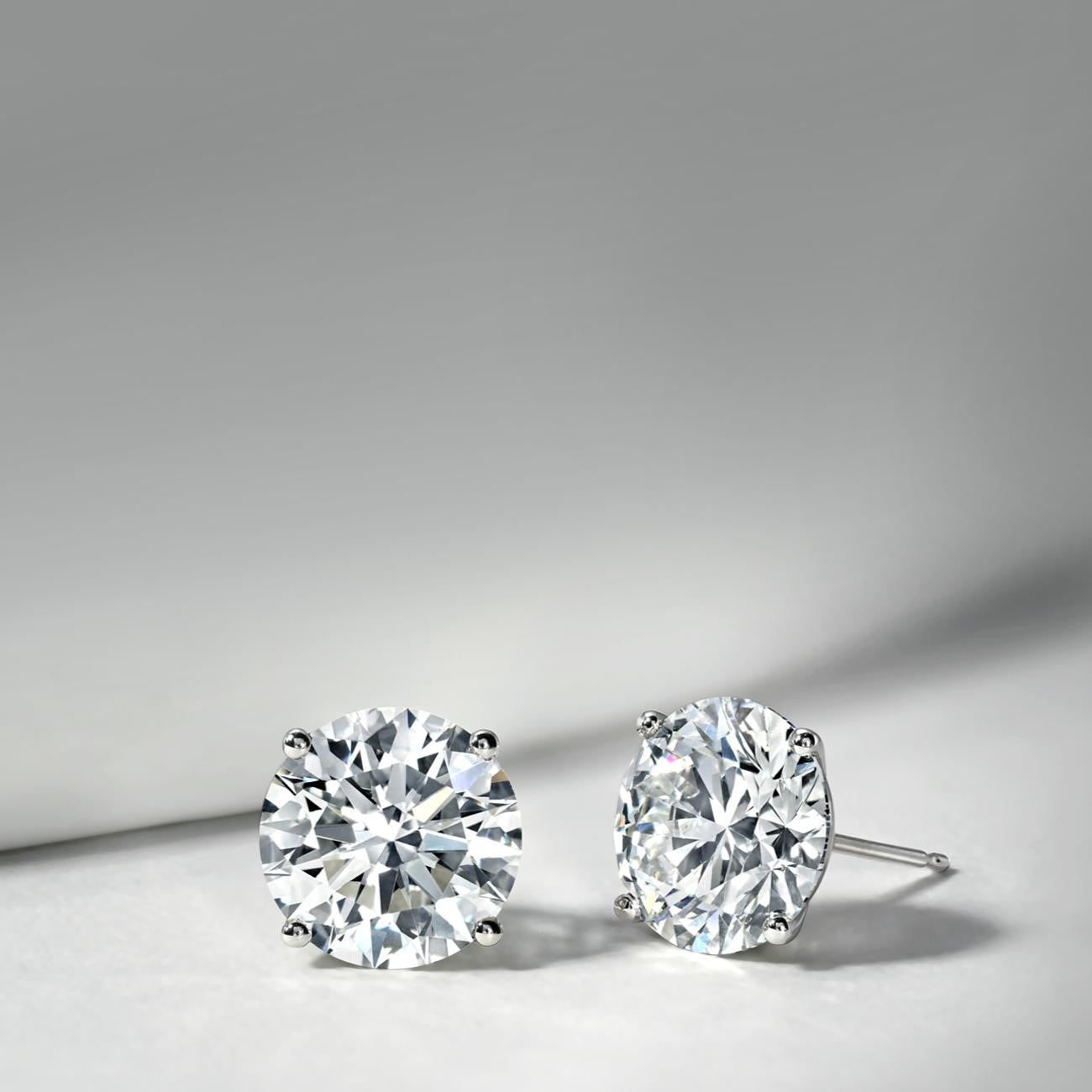 Lab Diamond Studs 8ct